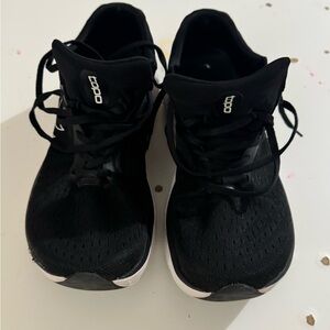 Topo Atmos Men’s 10.5 Running Shoes